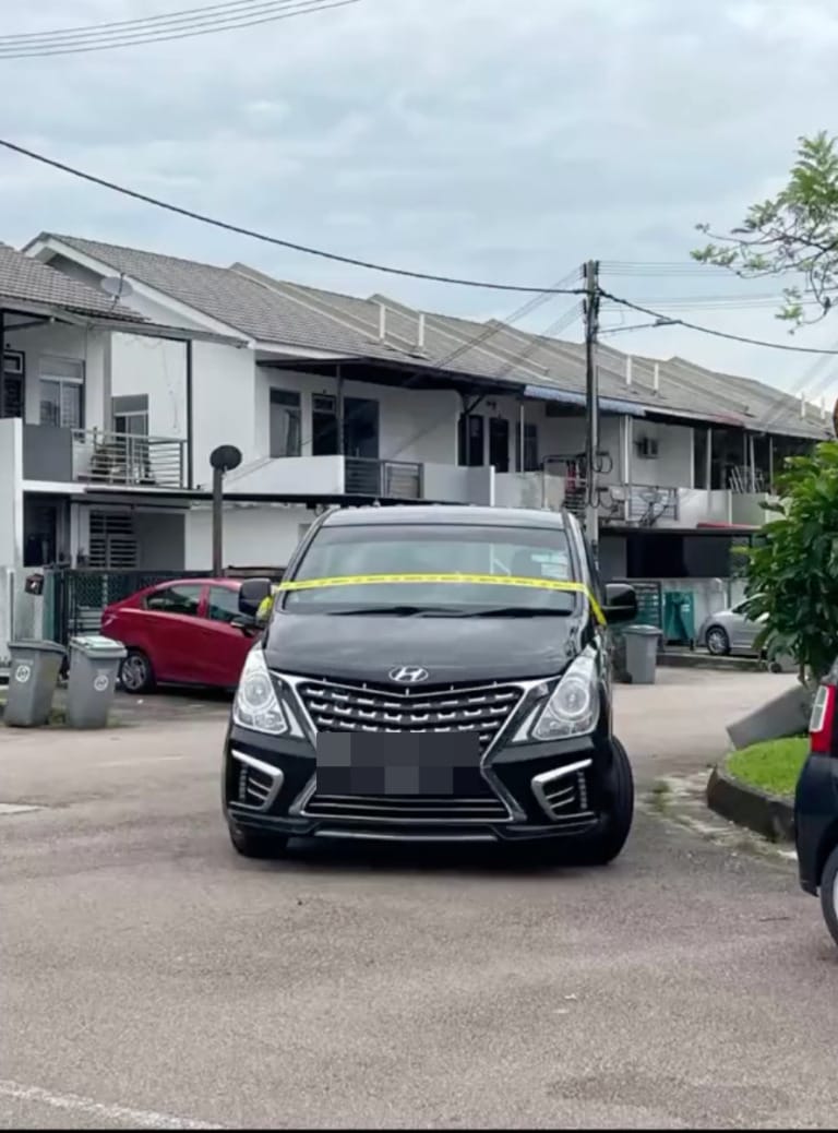 Frustrated Pasir Gudang Residents Put Yellow Tape Around Neighbours